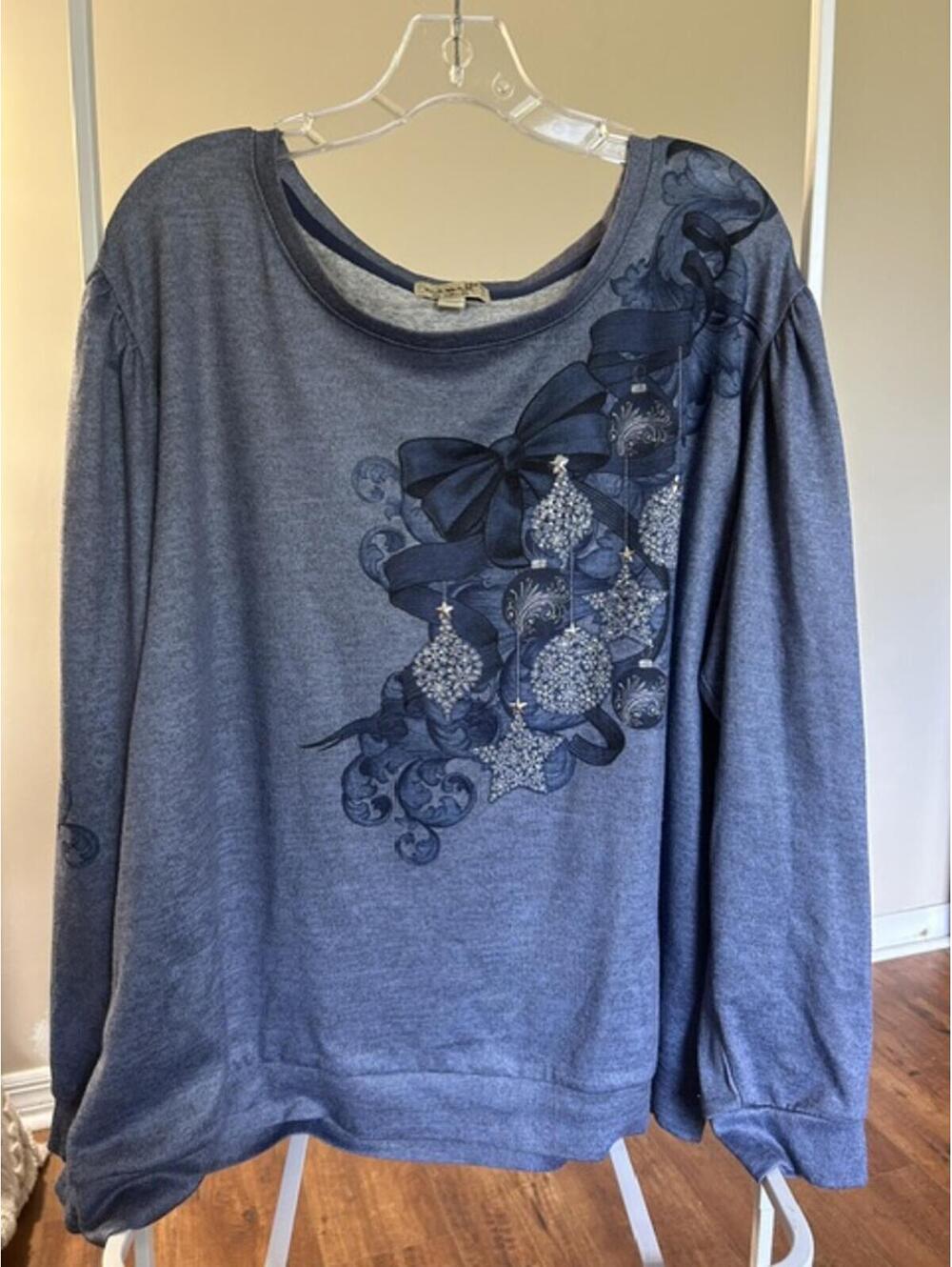 one world XXL Blue Sweatshirt with Decorative Print